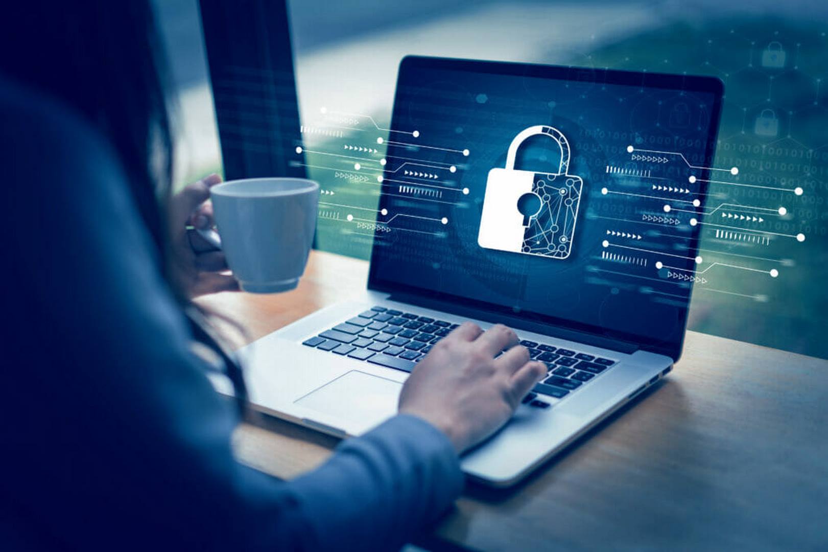ارتفاع استثمارات الأمن السيبراني في الشرق الأوسط: دوافع ونتائج